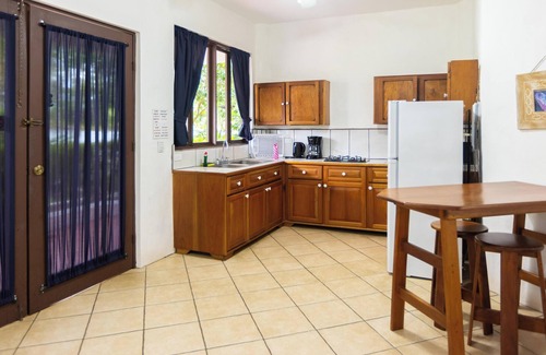 El Cerro Villa | Villa Spring #8 w/Pool Close to Everything in Manuel Antonio