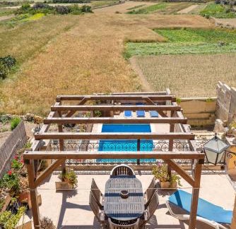 San Lawrenz Casa | Villayana Holiday Home