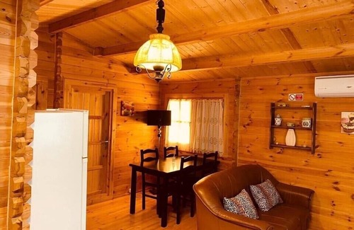 Canidelo Cabaña | Villelay- Casa 5 con dos habitaciones, cocina y baño y aire acondicionado.