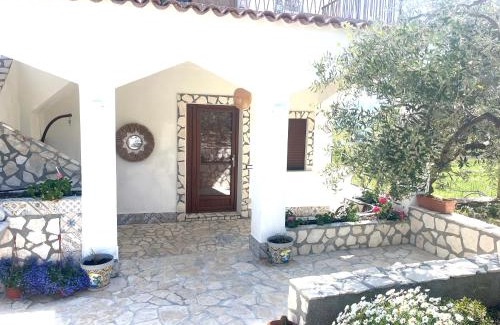 Prizzi Casa | Villetta con Oliveto CFG