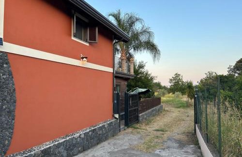Calatabiano Casa | Villetta Due Palme - vicino GIARDINI NAXOS -