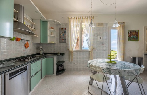 Ficarazzi Chalet De Esquí | Villetta Ficarazzi by Wonderful Italy