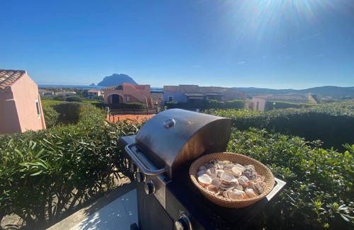 Porto San Paolo Casa | Villetta girasole, piscina, vista mare, Wifi