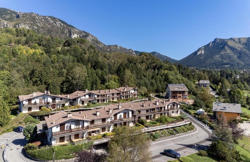 Castione della Presolana Apartamento | Villetta a schiera con giardino privato