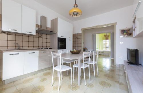 Torre Lapillo Casa | Villetta Lorena by BarbarHouse