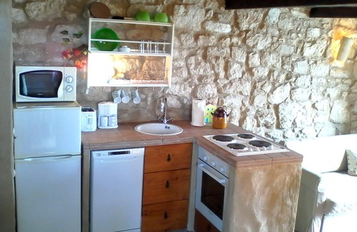 Vinodolska opcina Casa | Romántica piedra antigua construida pequeña villa con vistas al