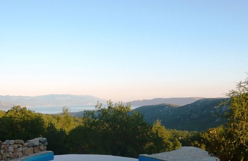 Vinodolska opcina Casa | Romántica piedra antigua construida pequeña villa con vistas al