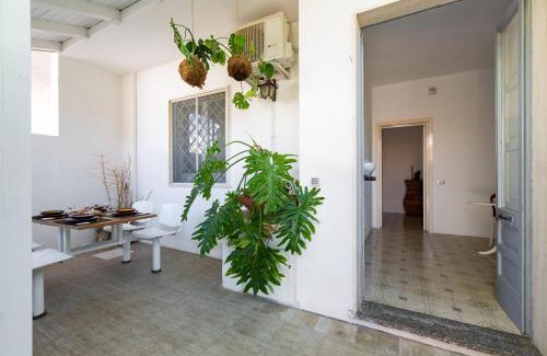 Torre Lapillo Casa | Villetta Velia by BarbarHouse