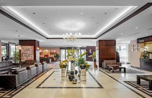 Vilnius city municipality Hotel | VILNIUS PARK PLAZA HOTEL, Restaurant & Terrace, Panorama Bar, Conference & Banquet Center