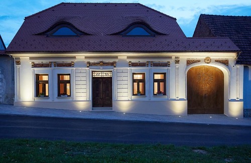 Perna Casa | Vinařský dům, Vinařství Popela Perná