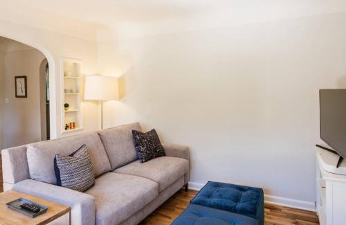 Newberg Casa | Vine and View Cottage