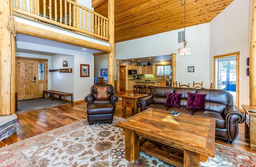 Sunriver Casa | Refugio de lujo en la montaña, ping pong, cocina gourmet, jacuzzi, aire acondicionado - VINE21