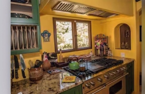 Santa Ynez Casa | Hogar de viñedos para el amante del arte