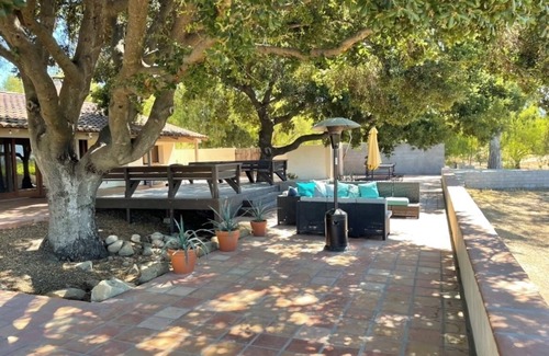 Santa Ynez Casa | Hogar de viñedos para el amante del arte