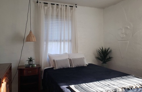 Jonesville Casa | Vineyard Retreat Getaway