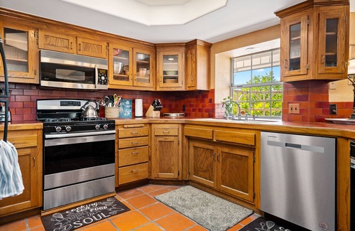 Templeton Casa | Vineyard Retreat in a Stunning Vineyard Setting and Views, Hot Tub, and More