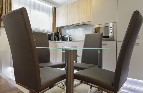 Gare Apartamento | Vinicia -22 Executive Apartment, 1 Bedroom