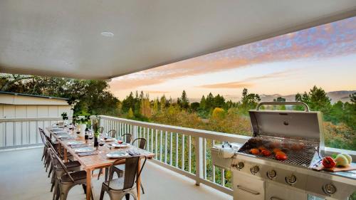 Santa Rosa Casa | Vino Blanco by AvantStay Private Wine Country Home w Mtn Views Deck