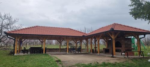 Mladenovac Casa | Vinogradski konak Belgrade, Sopot,Kosmaj