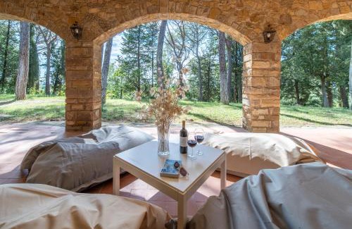 San Donato in Poggio Apartamento | Vintage 70s Home