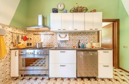 San Donato in Poggio Apartamento | Vintage 70s Home