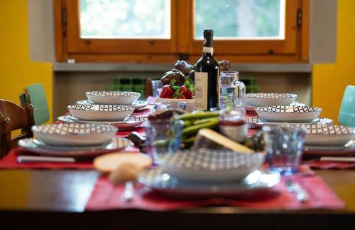 San Donato in Poggio Apartamento | Vintage 70s Home
