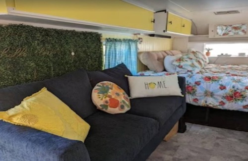 Bradenton Cabina | Vintage '71 Airstream - Pool, Spa, Slide & Beaches