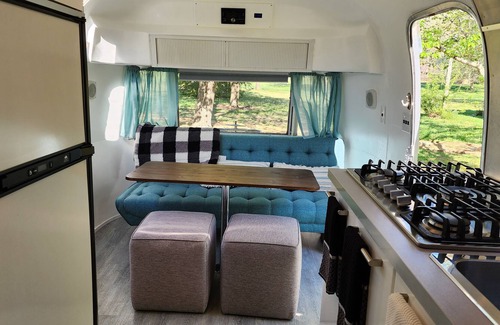 McMinnville Casa | Vintage Charm and Modern Comfort in a Renovated Airstream