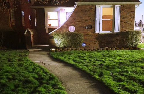 Detroit Casa | Vintage Charm, E. Eng. Village, 10mins to Dt. Det.