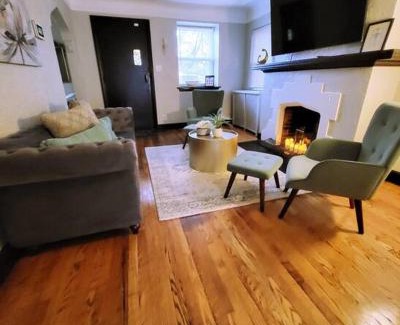 Detroit Casa | Vintage Charm, E. Eng. Village, 10mins to Dt. Det.