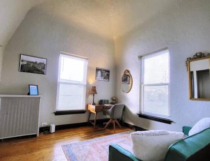 Detroit Casa | Vintage Charm, E. Eng. Village, 10mins to Dt. Det.