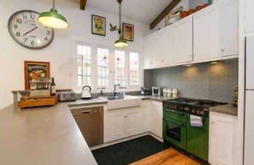 Healesville Apartamento | Vintage Charm on St Leonards in the Yarra Valley