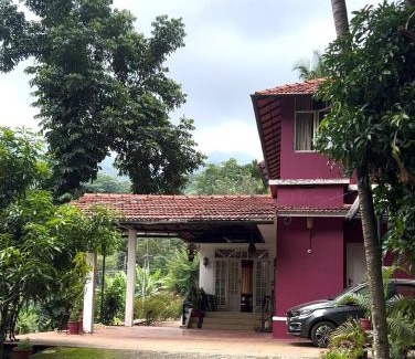 Mananthavady Casa | Vintage Coffee Estate 3 Bedrooms 1 Cottage