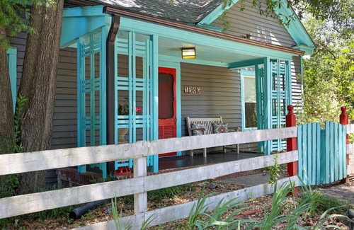 Forest Hills Casa | Vintage Cottage less than 3 mi from Duke Hospital