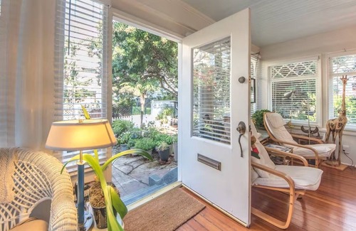 Ocean Park Cabaña | Vintage Cottage steps from Venice Beach