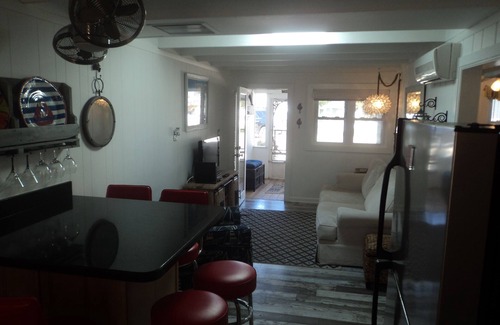Rehoboth by the Sea Cabaña | Vintage Dog-friendly Dewey Beach Cottage - 125 steps to the beach!