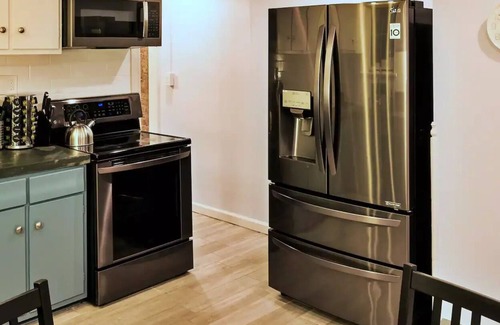 Allentown Casa | NEW & LUX: Near PPL/Dorney/SKI + FREE 1car parking