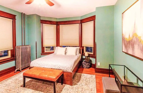 Allentown Casa | NEW & LUX: Near PPL/Dorney/SKI + FREE 1car parking