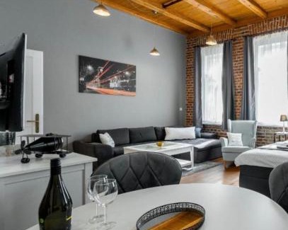 Kosice Old Town Apartamento | Vintage Industrial City Apartments