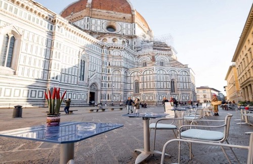Duomo Apartamento | VINTAGE LUXURY- RIGHT AT THE HEART OF FLORENCE