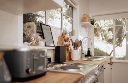Olinda Casa | Vintage Olinda Cottage with a Touch of Modernity & Cafes Walking Distance