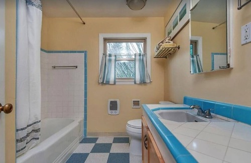 Memorial Hospital Neighborhood Apartamento | Vintage Retro 1BR Near Downtown Santa Rosa