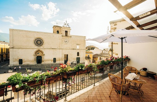 Sulmona Apartamento | Vintage-retro style Venus and Adonis apartment
