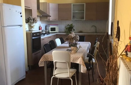 Dormelletto Villa | Villa vintage para ocho personas.