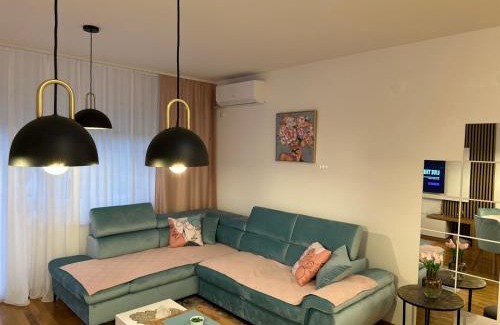 Nis Apartamento | Violet deluxe