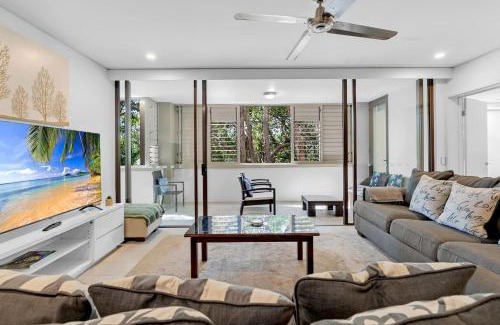Palm Cove Apartamento | Violet Drift - Beachside Escape in Sea Temple Resort