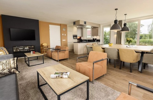 Municipality of Emmen Casa | VIP-Cottage für 12 Personen