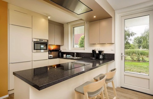 Municipality of Emmen Casa | VIP-Cottage für 12 Personen
