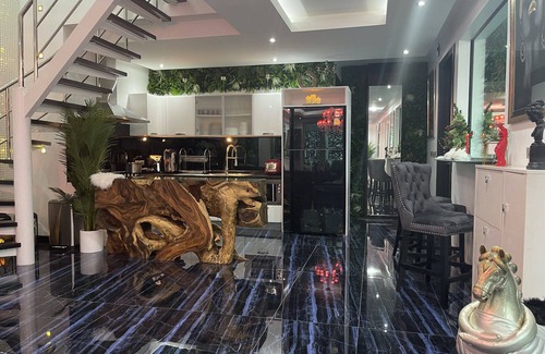 South Pattaya Villa | PREMIUM Pool Villa Pattaya, Grand Villa de 5 dormitorios con piscina privada y sauna