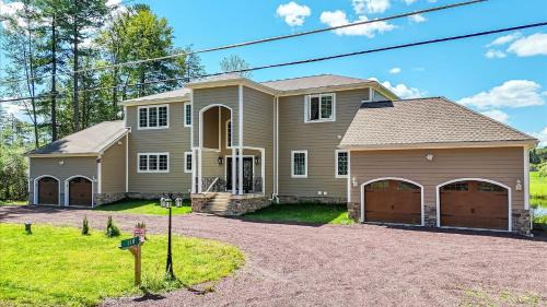 Blakeslee Casa | VIP Mansion Estate